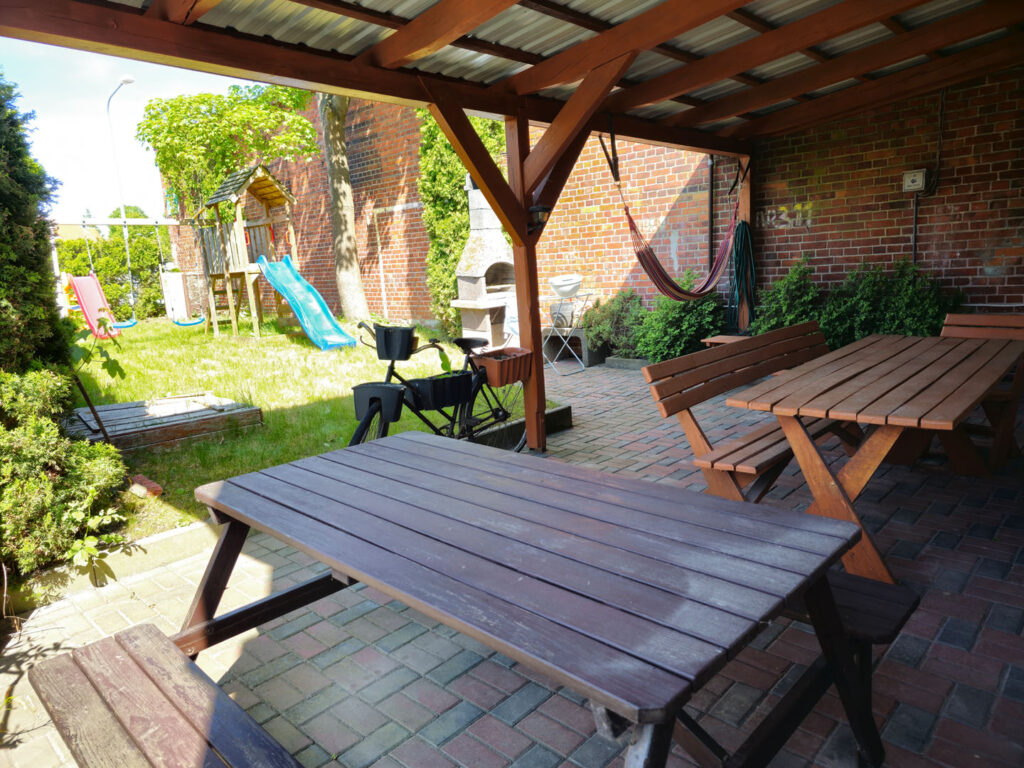 Ogród z grillem kwatery darłowo